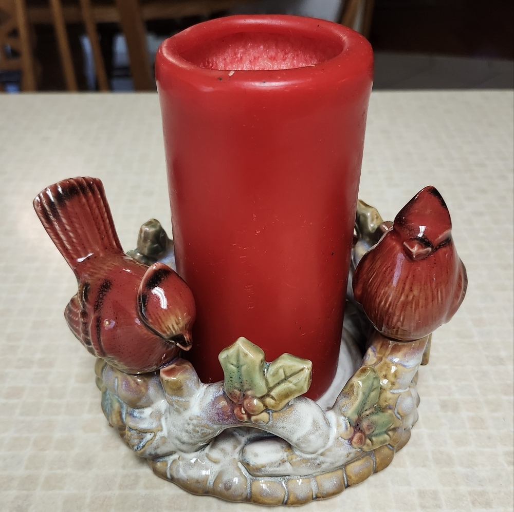 VINTAGE GLAZED CERAMIC CARDINAL TRIO SITTING ON HOLLY BRANCH CANDLE HOLDER 6"
